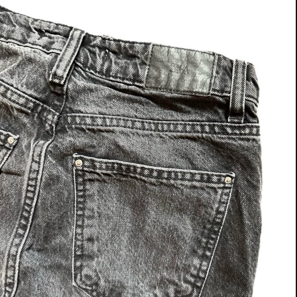 Zara High Waisted Black Denim Mom Jeans - Picture 5 of 5